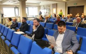 Wręczyliśmy akty nadania tytułów Honorowy Obywatel Powiatu Kieleckiego i Zasłużony dla Powiatu Kieleckiego (5)