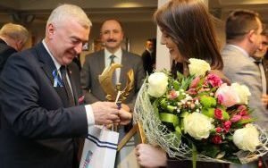Wręczyliśmy akty nadania tytułów Honorowy Obywatel Powiatu Kieleckiego i Zasłużony dla Powiatu Kieleckiego (1)