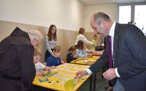 Specjalistyczne zajęcia w nowej sali szkole w Piotrkowicach (3)
