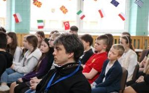 Starosta kielecki Mirosław Gębski spotkał się z uczestnikami międzynarodowego projektu Erasmus + (2)
