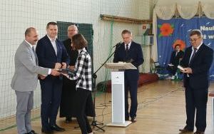 Pożegnanie absolwentów w powiatowy szkołach  (3)