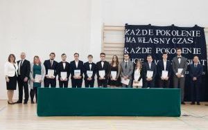 Pożegnanie absolwentów w powiatowy szkołach  (6)