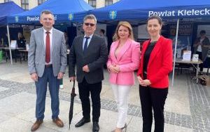 Odbyły się Plenerowe Targi Pracy  (1)
