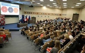 O zawodowej przyszłości młodzieży (1)