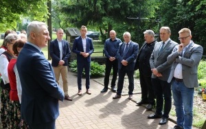 Oddali hołd pomordowanym z gminy Mniów (5)