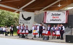 Eliminacje zespołów folklorystycznych i solistów w Jaworzni (2)