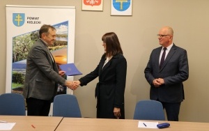 Podpisanie umów na działalność gospodarczą Z PFRON (4)