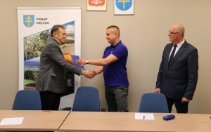 Podpisanie umów na działalność gospodarczą Z PFRON (3)