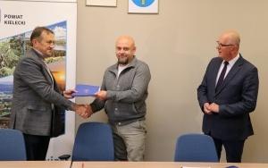 Podpisanie umów na działalność gospodarczą Z PFRON (1)