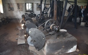 Mechanicy z PZS w Łopusznie na lekcjach w Zabytkowym Zakładzie Hutniczym w Maleńcu (4)