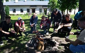 Mechanicy z PZS w Łopusznie na lekcjach w Zabytkowym Zakładzie Hutniczym w Maleńcu (11)