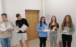 Dzień patrona w Powiatowym Zespole Szkół w Łopusznie  (3)
