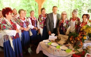 XV Konkurs na Najsmaczniejszą Potrawę Powiatu Kieleckiego w Tokarni  (3)