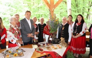 XV Konkurs na Najsmaczniejszą Potrawę Powiatu Kieleckiego w Tokarni  (2)
