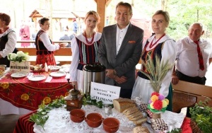XV Konkurs na Najsmaczniejszą Potrawę Powiatu Kieleckiego w Tokarni  (4)