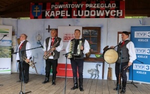 XV Konkurs na Najsmaczniejszą Potrawę Powiatu Kieleckiego w Tokarni  (2)
