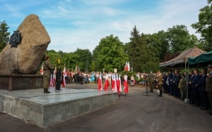 Oddali hołd powstańcom  (1)