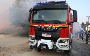 Strażacy ochotnicy z nowym wozem (3)