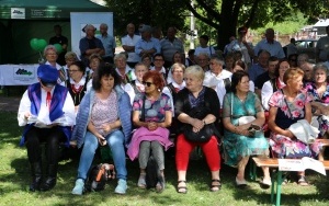 Powiatowy Przegląd Zespołów Folklorystycznych i Solistów w Chmielniku  (3)