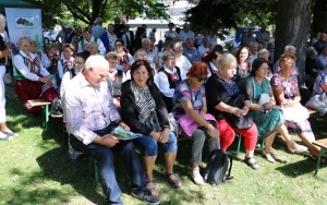 Powiatowy Przegląd Zespołów Folklorystycznych i Solistów w Chmielniku  (3)