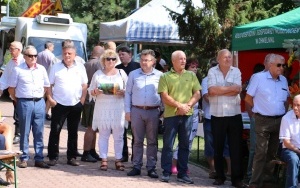 Powiatowy Przegląd Zespołów Folklorystycznych i Solistów w Chmielniku  (1)