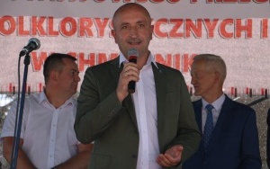 Powiatowy Przegląd Zespołów Folklorystycznych i Solistów w Chmielniku  (4)