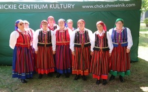 Powiatowy Przegląd Zespołów Folklorystycznych i Solistów w Chmielniku  (5)