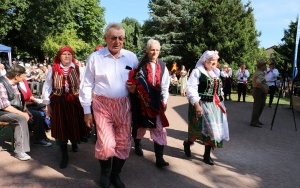 Powiatowy Przegląd Zespołów Folklorystycznych i Solistów w Chmielniku  (5)