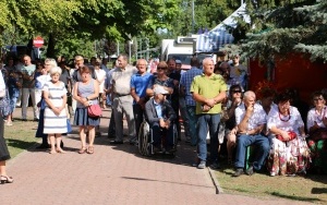 Powiatowy Przegląd Zespołów Folklorystycznych i Solistów w Chmielniku  (3)