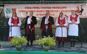 Powiatowy Przegląd Zespołów Folklorystycznych i Solistów w Chmielniku  (5)