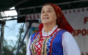 Powiatowy Przegląd Zespołów Folklorystycznych i Solistów w Chmielniku  (5)