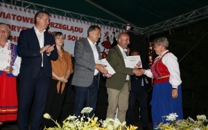 Powiatowy Przegląd Zespołów Folklorystycznych i Solistów w Chmielniku (2)