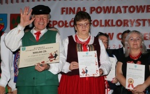 Powiatowy Przegląd Zespołów Folklorystycznych i Solistów w Chmielniku (3)
