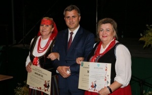 Powiatowy Przegląd Zespołów Folklorystycznych i Solistów w Chmielniku (3)