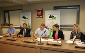 Podpisanie umów na działalność gospodarczą (3)