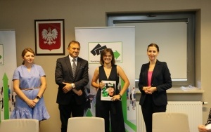Podpisanie umów na działalność gospodarczą (3)