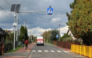 Chrusty z nową drogą i chodnikiem  (3)
