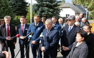 Chrusty z nową drogą i chodnikiem  (4)