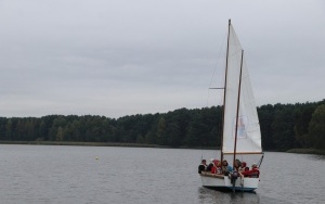Spotkanie z seniorami nad zalewem w Cedzynie (2)