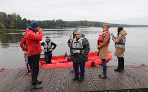 Spotkanie z seniorami nad zalewem w Cedzynie (1)