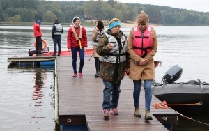 Spotkanie z seniorami nad zalewem w Cedzynie (2)
