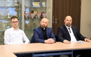 Podpisanie umów na własną działalność i stanowiska pracy  (3)