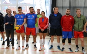 IX Powiatowy Turniej Piłki Siatkowej o Puchar Przewodniczącego Rady Powiatu w Kielcach (4)