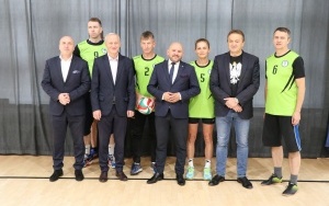 IX Powiatowy Turniej Piłki Siatkowej o Puchar Przewodniczącego Rady Powiatu w Kielcach (4)