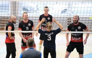 IX Powiatowy Turniej Piłki Siatkowej o Puchar Przewodniczącego Rady Powiatu w Kielcach (3)