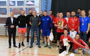 IX Powiatowy Turniej Piłki Siatkowej o Puchar Przewodniczącego Rady Powiatu w Kielcach (5)