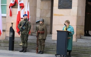 Uroczystości odsłonięcia tablicy upamiętniającej żołnierzy 2 Pułku Artylerii Lekkiej Legionów (1)