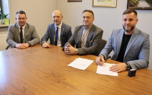 Powstanie chodnik w Zagnańsku  (2)