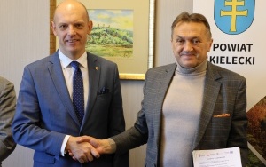Powstanie chodnik w Zagnańsku  (5)
