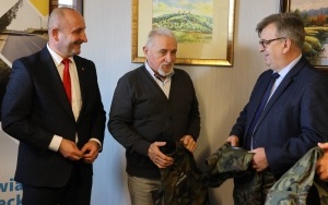 Straż rybacka przekazanie kamizelek  (2)